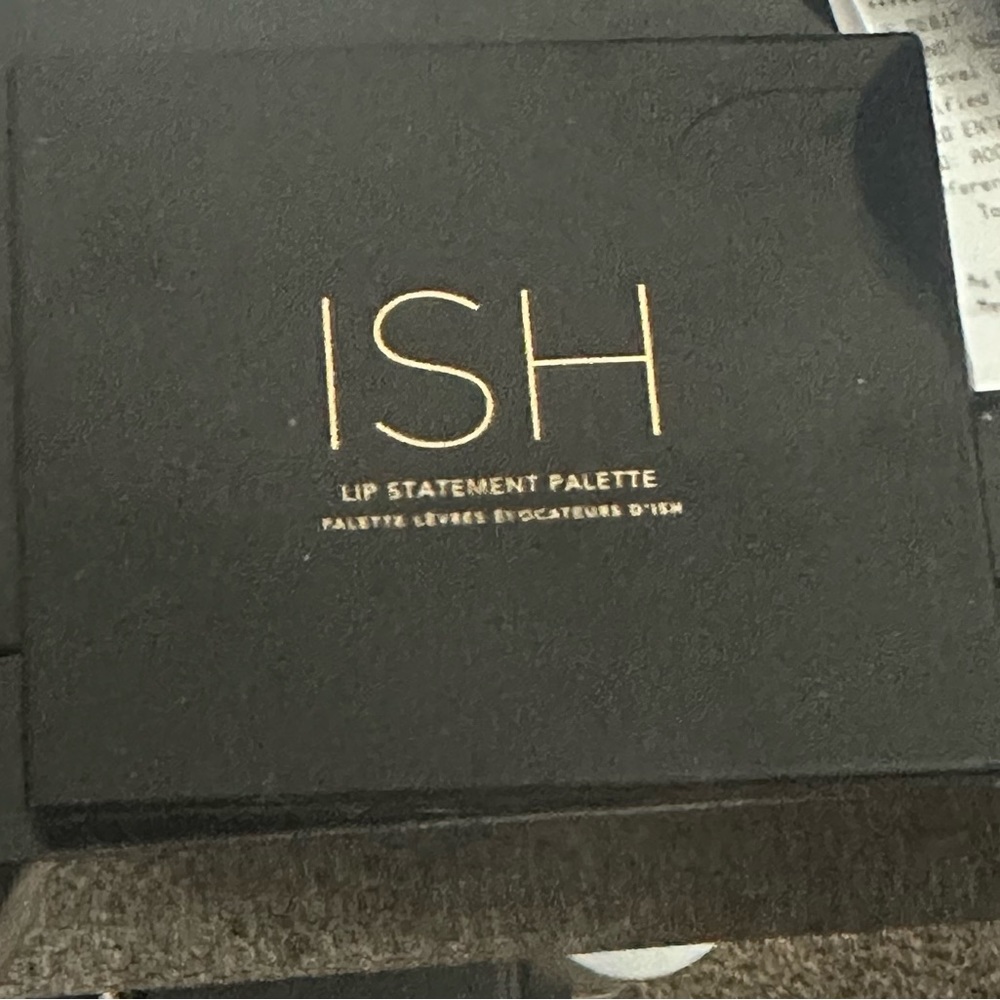ISH lip palette